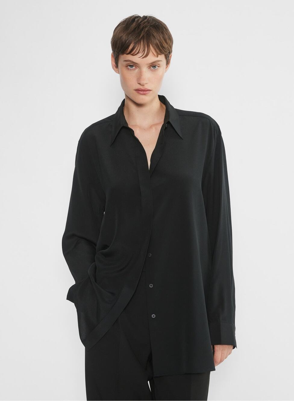 Aritzia Babaton Casting Silk Shirt - Black - Small
